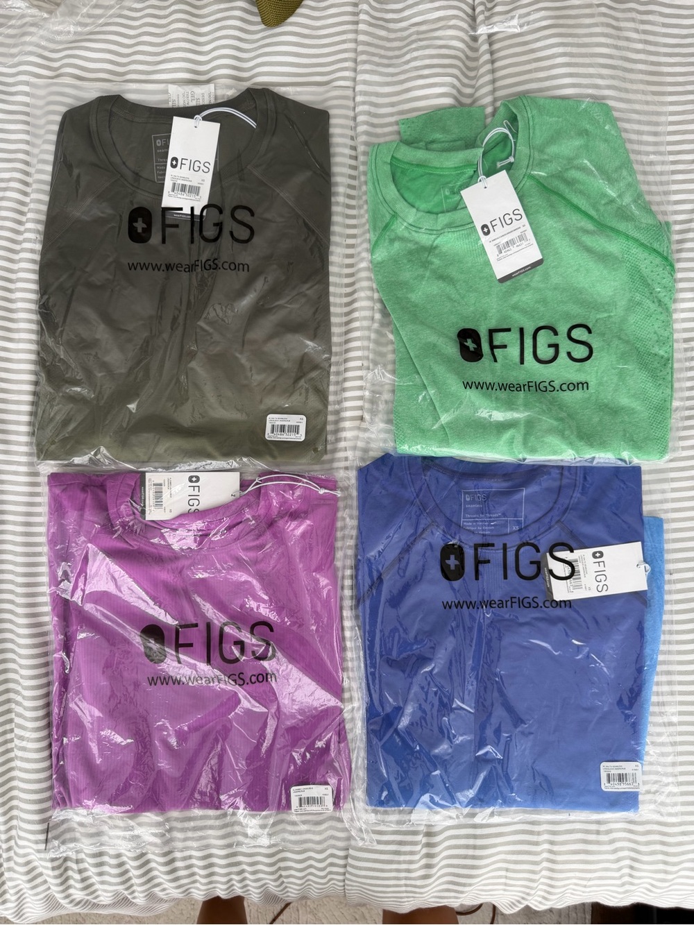 Figs underscrub top